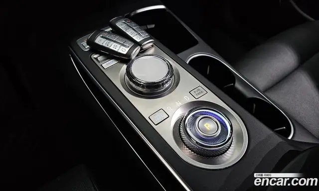 Genesis GV70 2021 2.2 автомат (гидро), миниатюра 9 Genesis GV70 2021 2.2 автомат (гидро), миниатюра 9