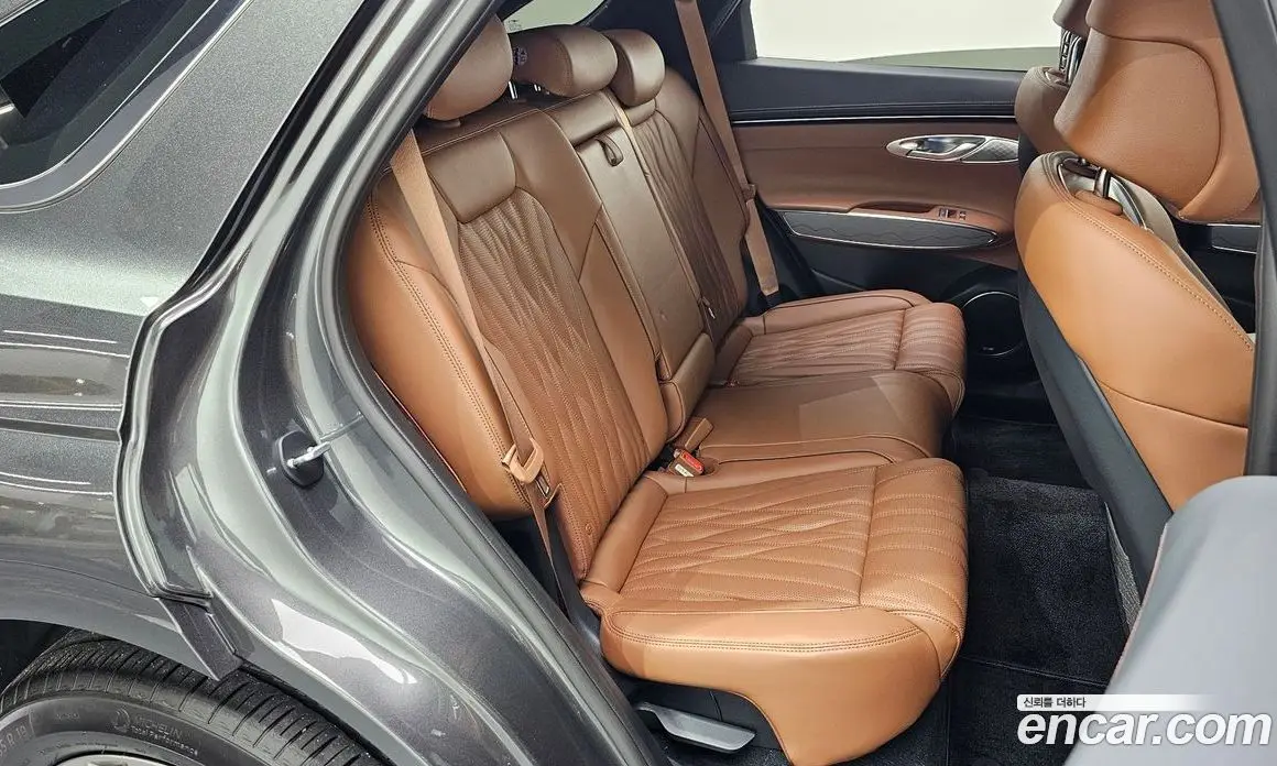 Genesis GV70 2023 2.5 автомат (гидро), фото 17