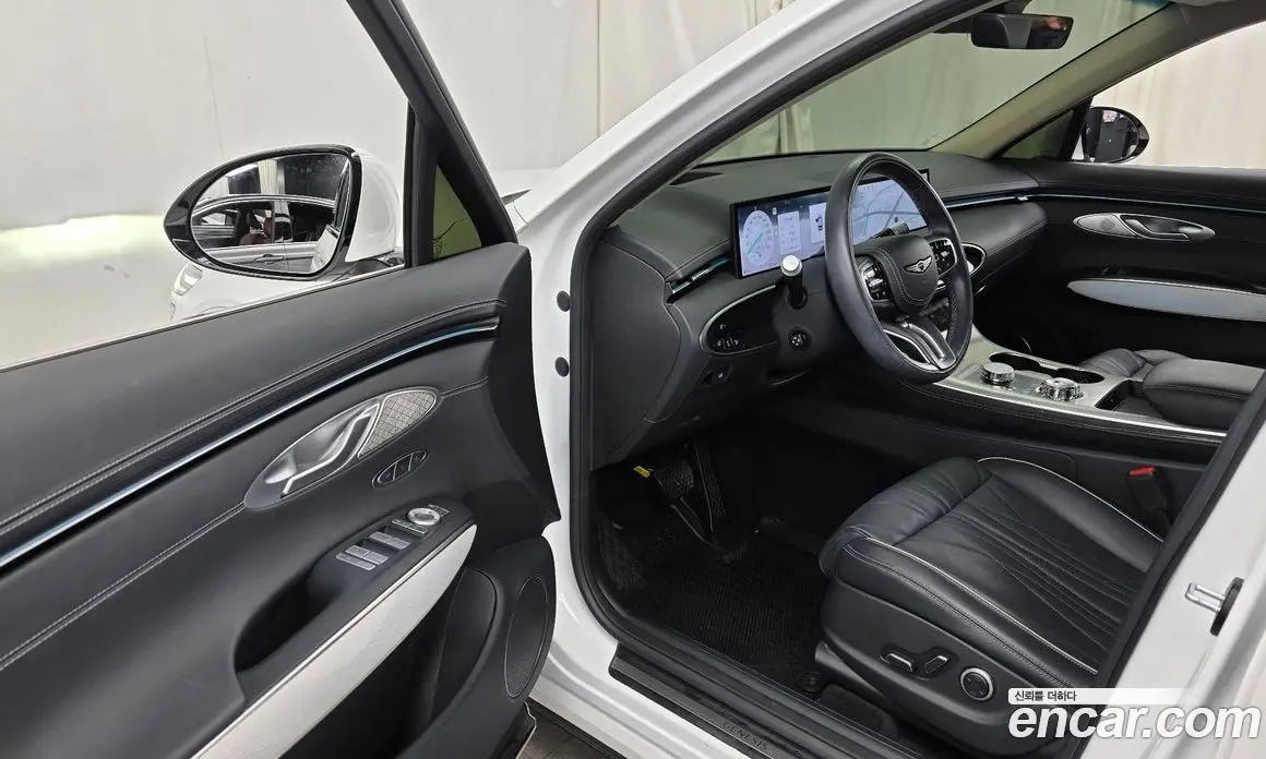 Genesis GV70 2024 2.5 автомат (гидро), фото 13 Genesis GV70 2024 2.5 автомат (гидро), фото 13