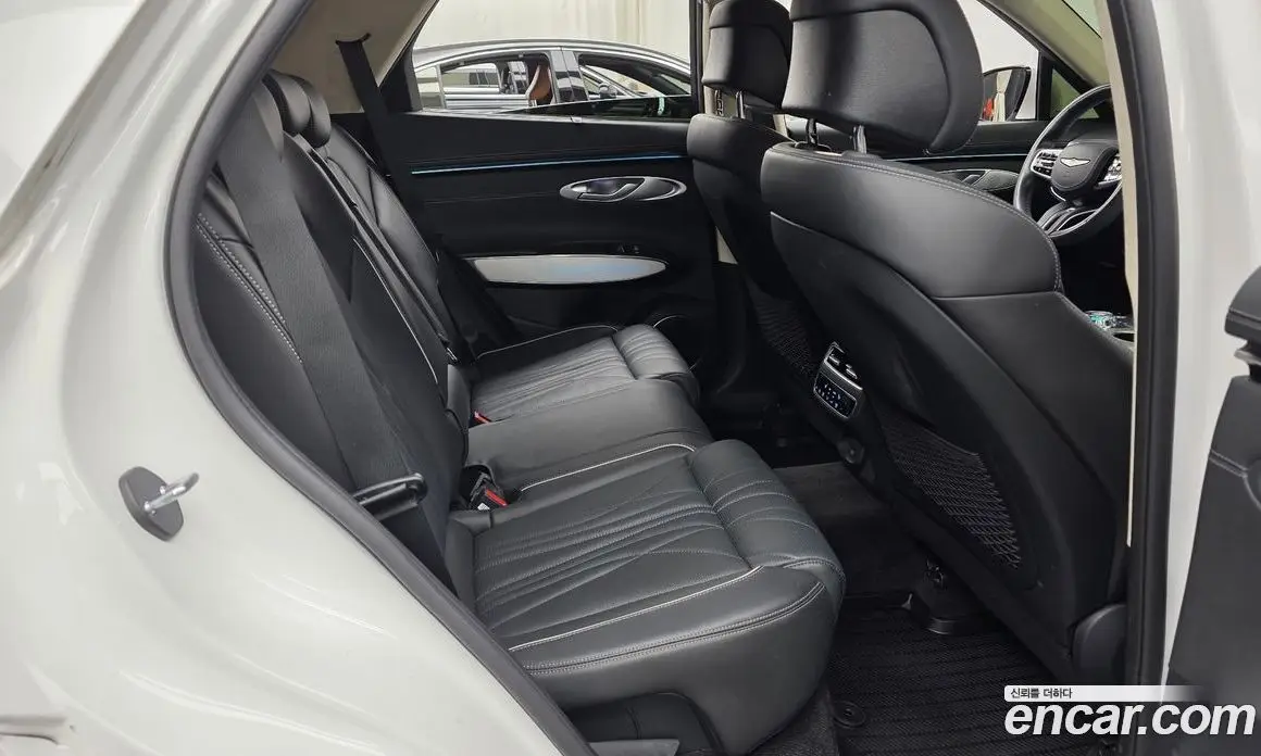 Genesis GV70 2024 2.5 автомат (гидро), фото 17 Genesis GV70 2024 2.5 автомат (гидро), фото 17