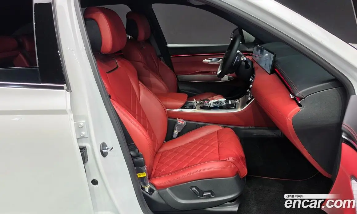 Genesis GV70 2024 2.5 автомат (гидро), фото 16