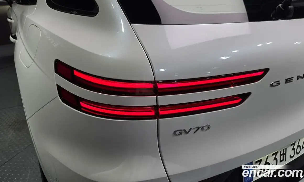 Genesis GV70 2024 2.5 автомат (гидро), фото 9