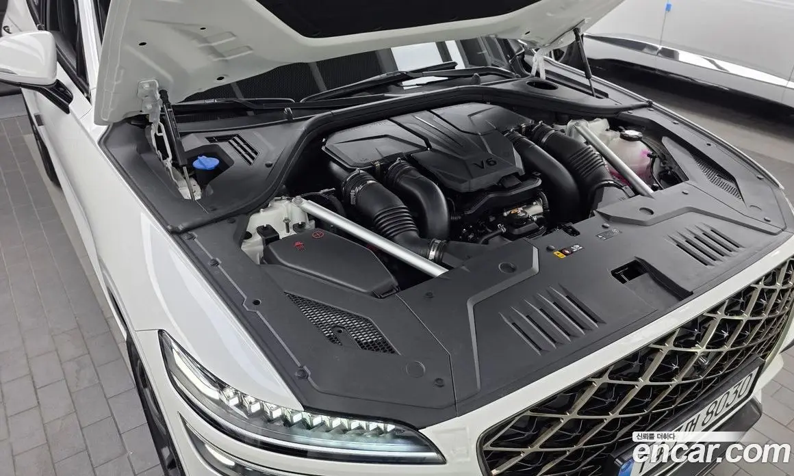 Genesis GV70 2024 3.5 автомат (гидро), фото 6