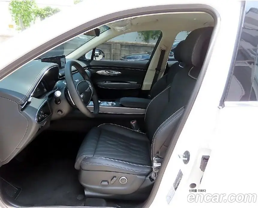 Genesis GV70 2024 2.5 автомат (гидро), фото 11 Genesis GV70 2024 2.5 автомат (гидро), фото 11