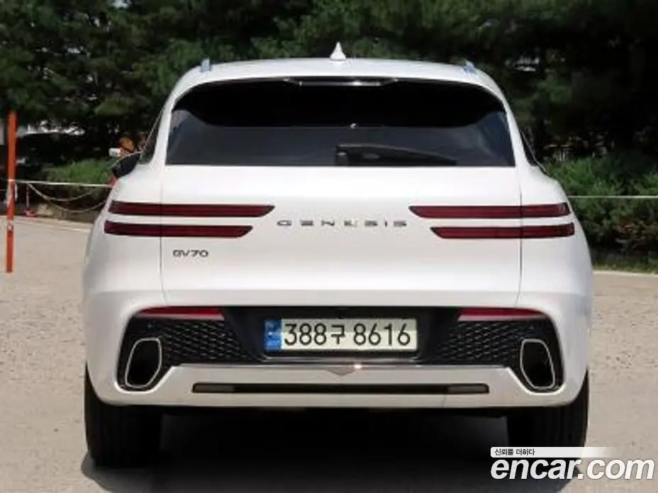 Genesis GV70 2024 2.5 автомат (гидро), фото 4 Genesis GV70 2024 2.5 автомат (гидро), фото 4