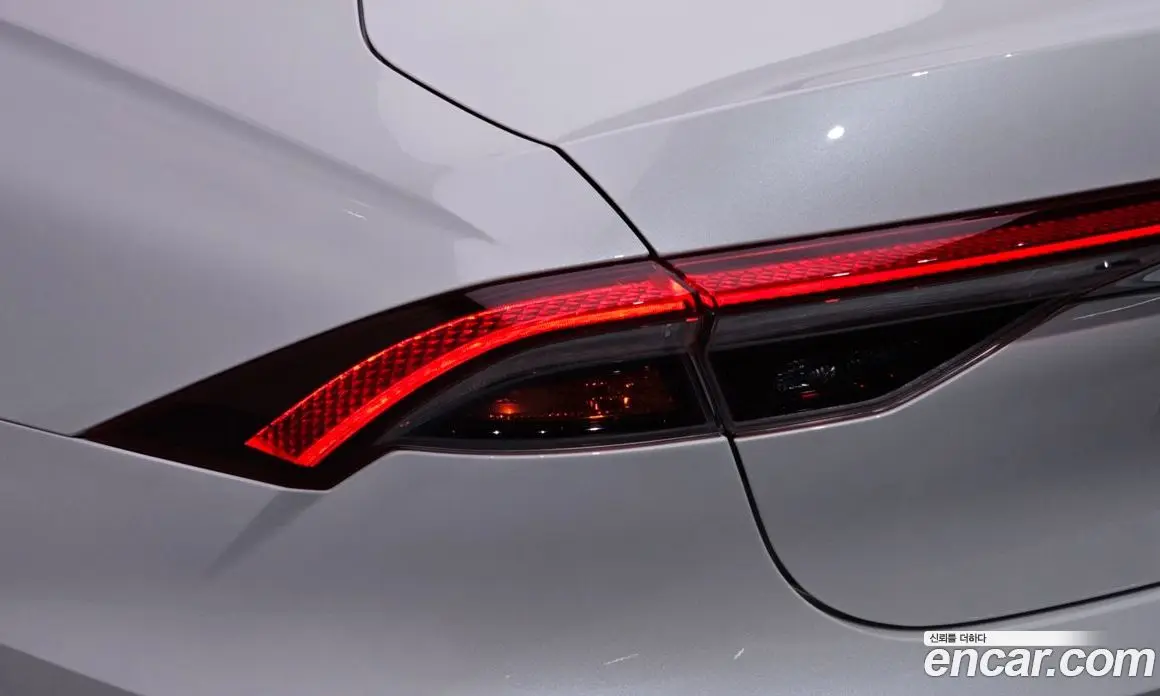 Hyundai Grandeur 2021 2.5 автомат (гидро), фото 9