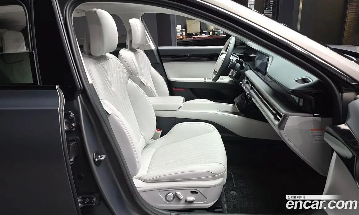 Hyundai Grandeur 2025 1.6 автомат (гидро), фото 17