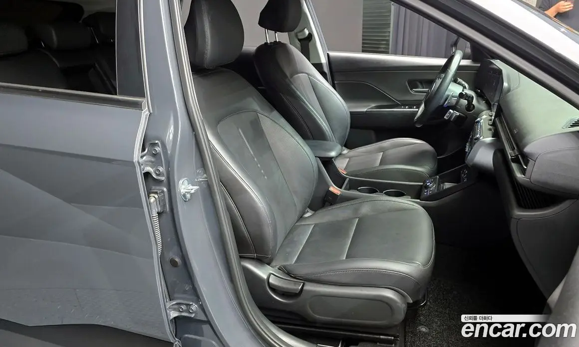 Hyundai Kona 2023 1.6 автомат (гидро), фото 16 Hyundai Kona 2023 1.6 автомат (гидро), фото 16