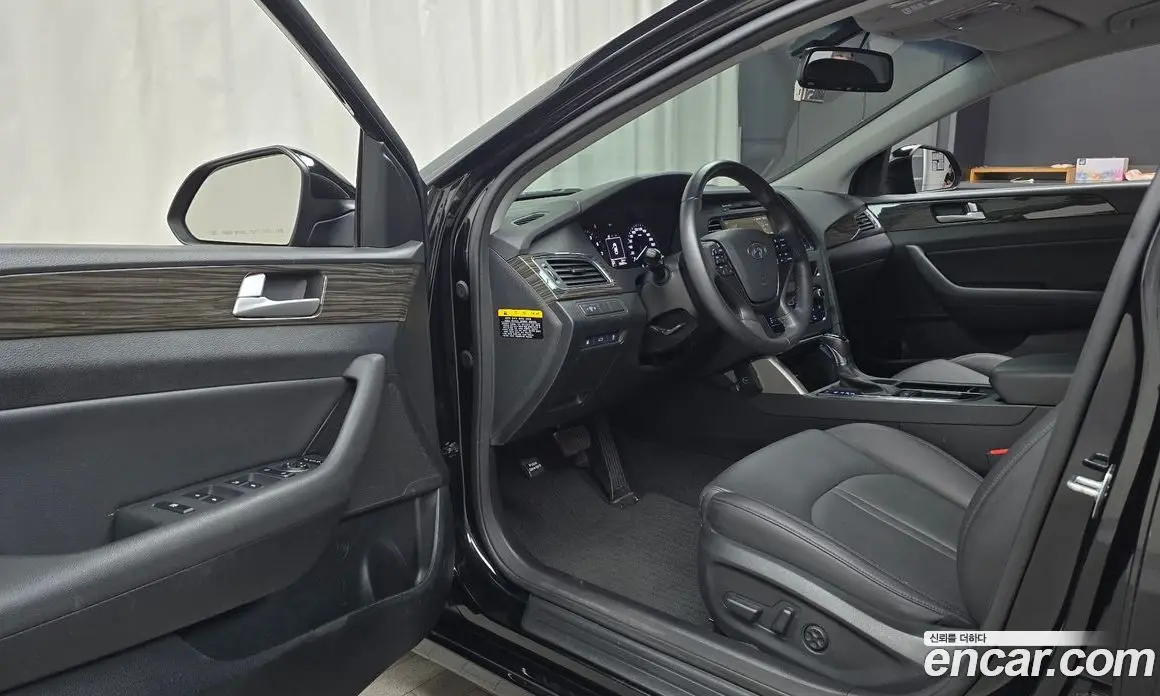Hyundai Sonata 2015 2.0 автомат (гидро), фото 13
