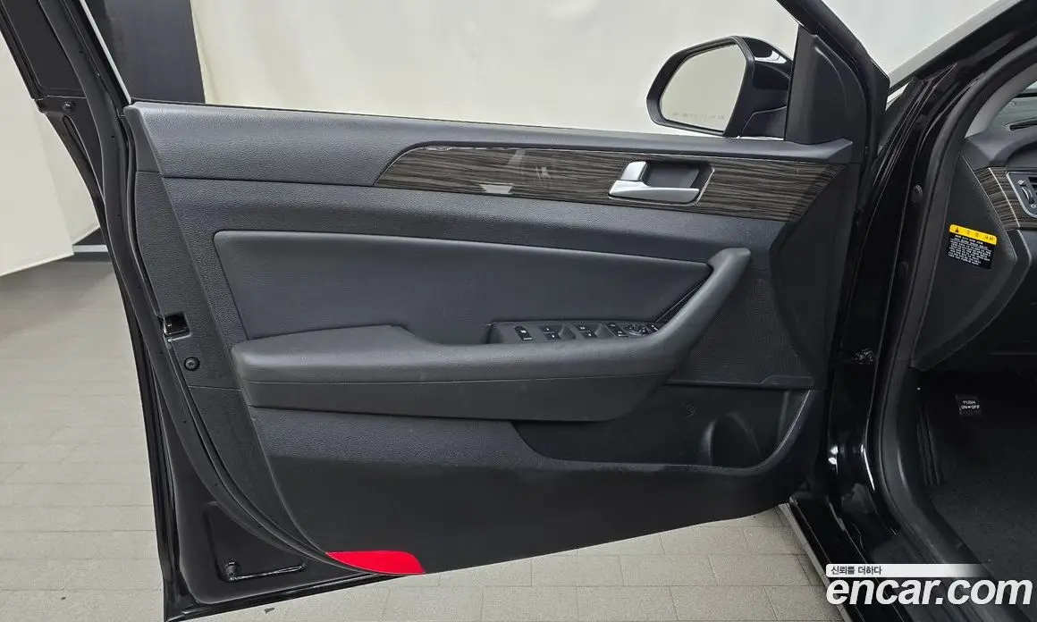 Hyundai Sonata 2015 2.0 автомат (гидро), фото 14