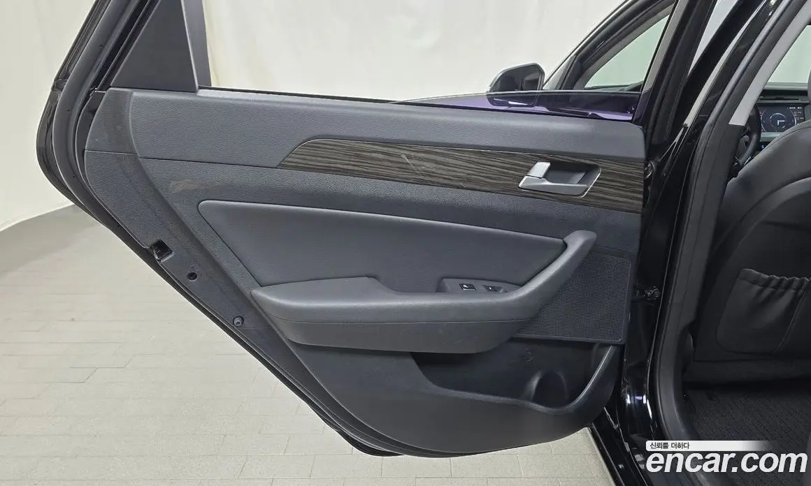 Hyundai Sonata 2015 2.0 автомат (гидро), фото 15