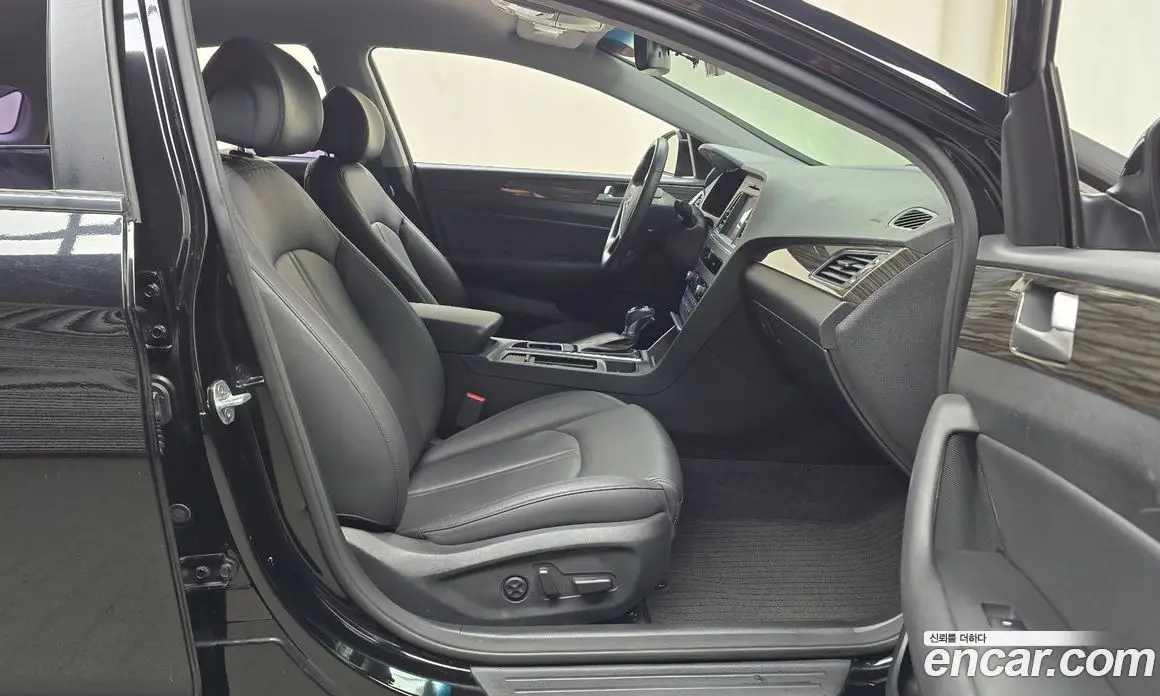 Hyundai Sonata 2015 2.0 автомат (гидро), фото 16
