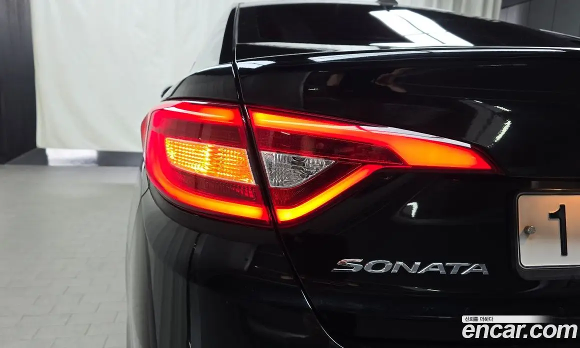 Hyundai Sonata 2015 2.0 автомат (гидро), фото 9