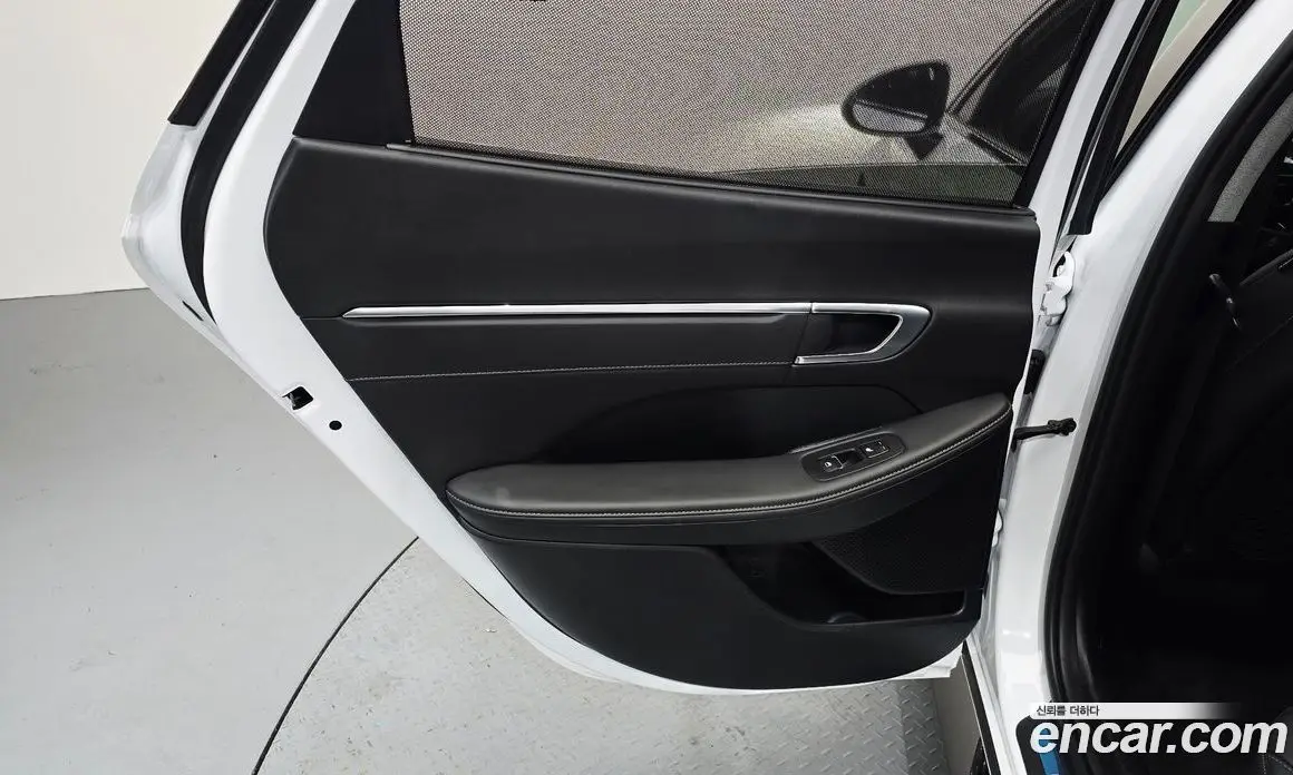 Hyundai Sonata 2023 2.0 автомат (гидро), фото 15
