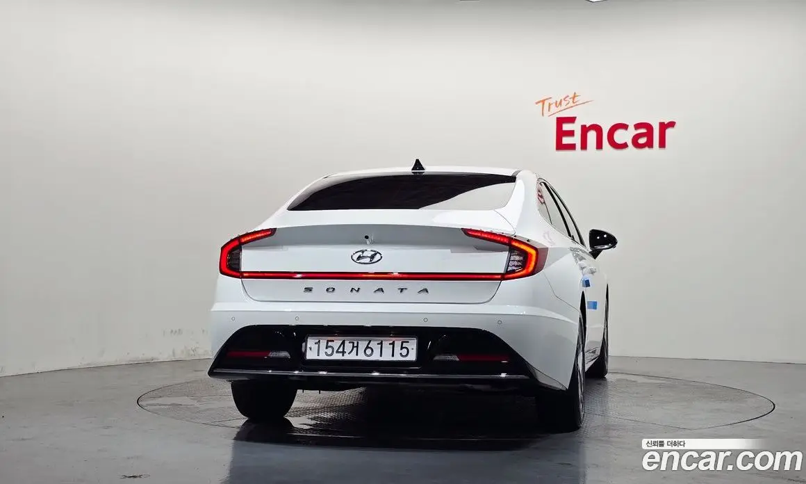 Hyundai Sonata 2023 2.0 автомат (гидро), фото 4