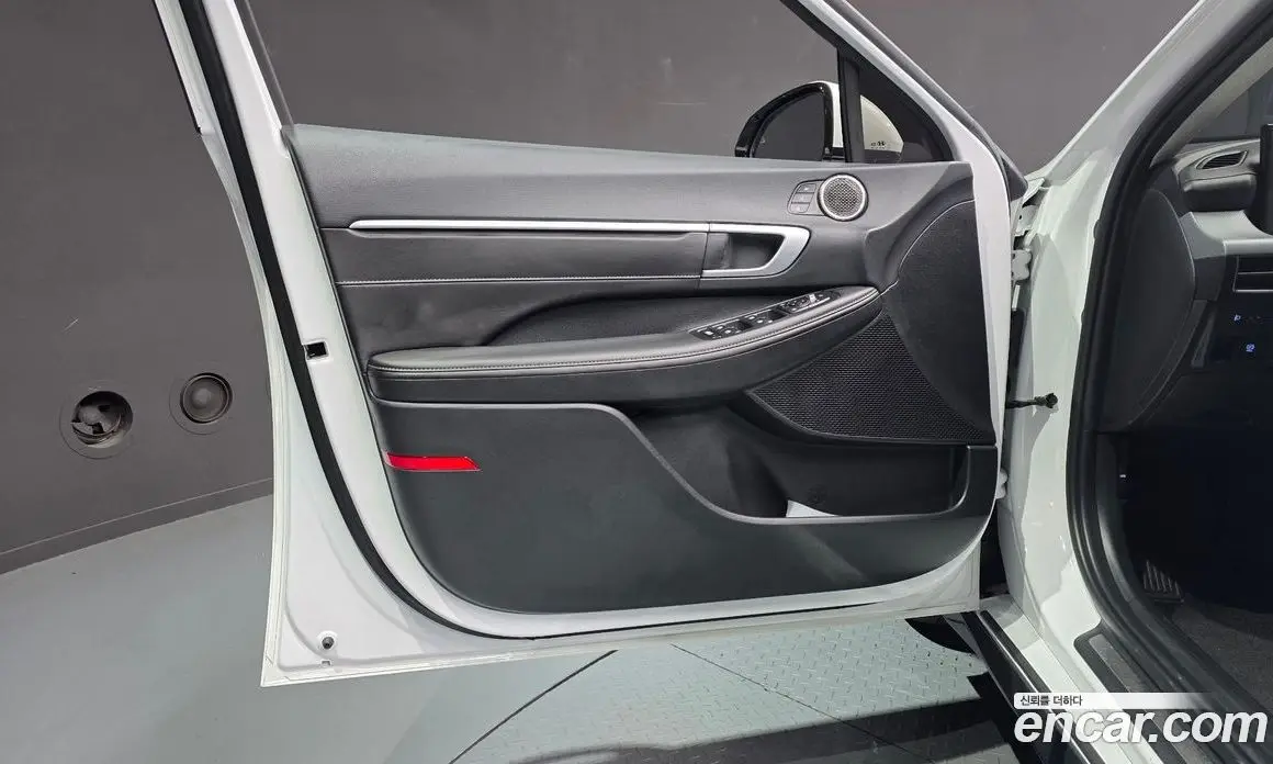 Hyundai Sonata 2024 2.0 автомат (гидро), фото 14
