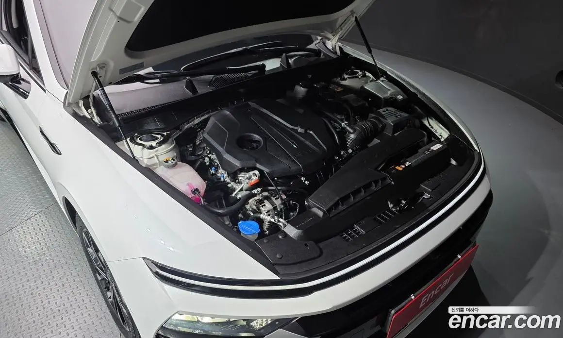 Hyundai Sonata 2024 2.0 автомат (гидро), фото 6