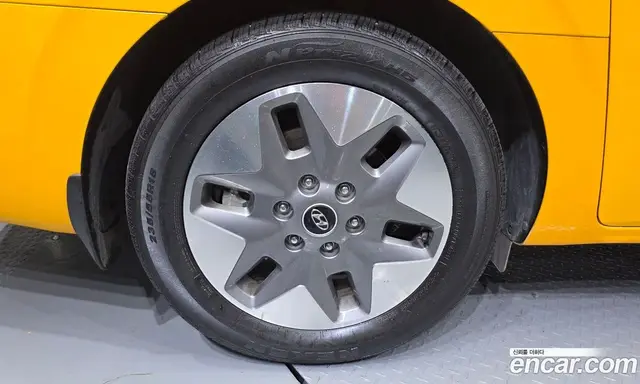 Hyundai Staria 2023 3.5 автомат (гидро), миниатюра 5 Hyundai Staria 2023 3.5 автомат (гидро), миниатюра 5