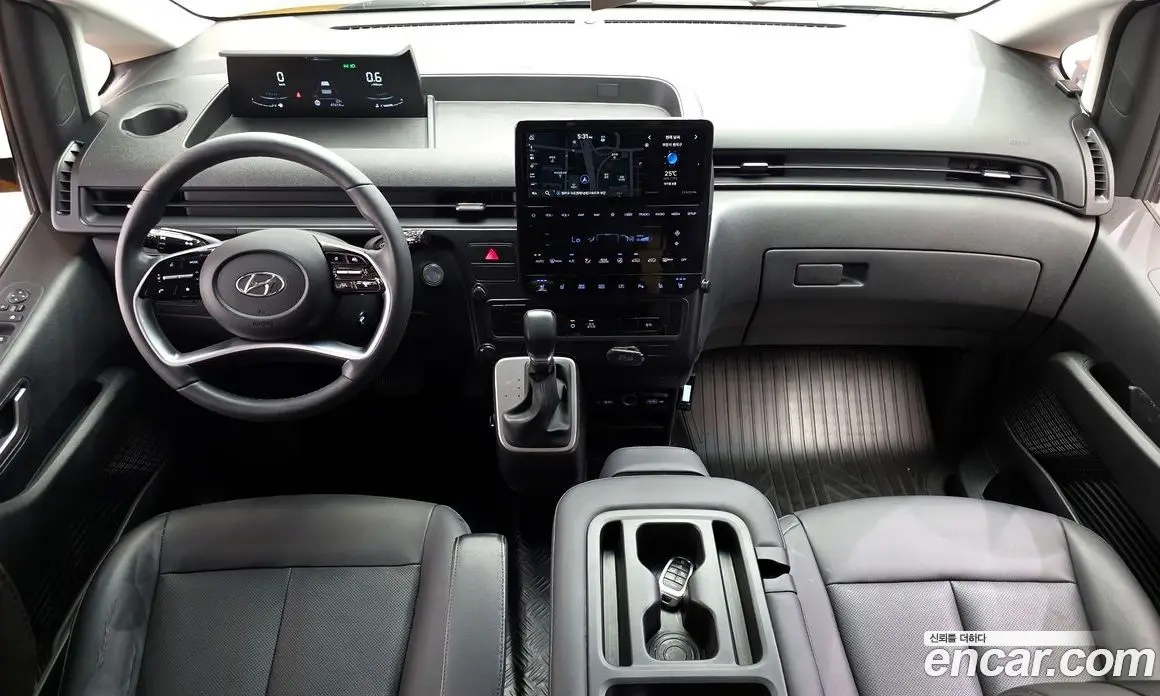 Hyundai Staria 2023 3.5 автомат (гидро), фото 10 Hyundai Staria 2023 3.5 автомат (гидро), фото 10