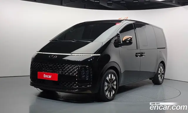 Hyundai Staria, 2024, 27 715 км