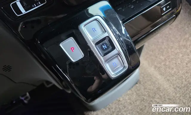Hyundai Staria 2024 2.2 автомат (гидро), миниатюра 12