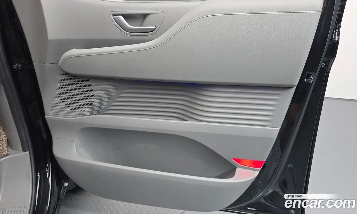 Hyundai Staria 2024 2.2 автомат (гидро), фото 15