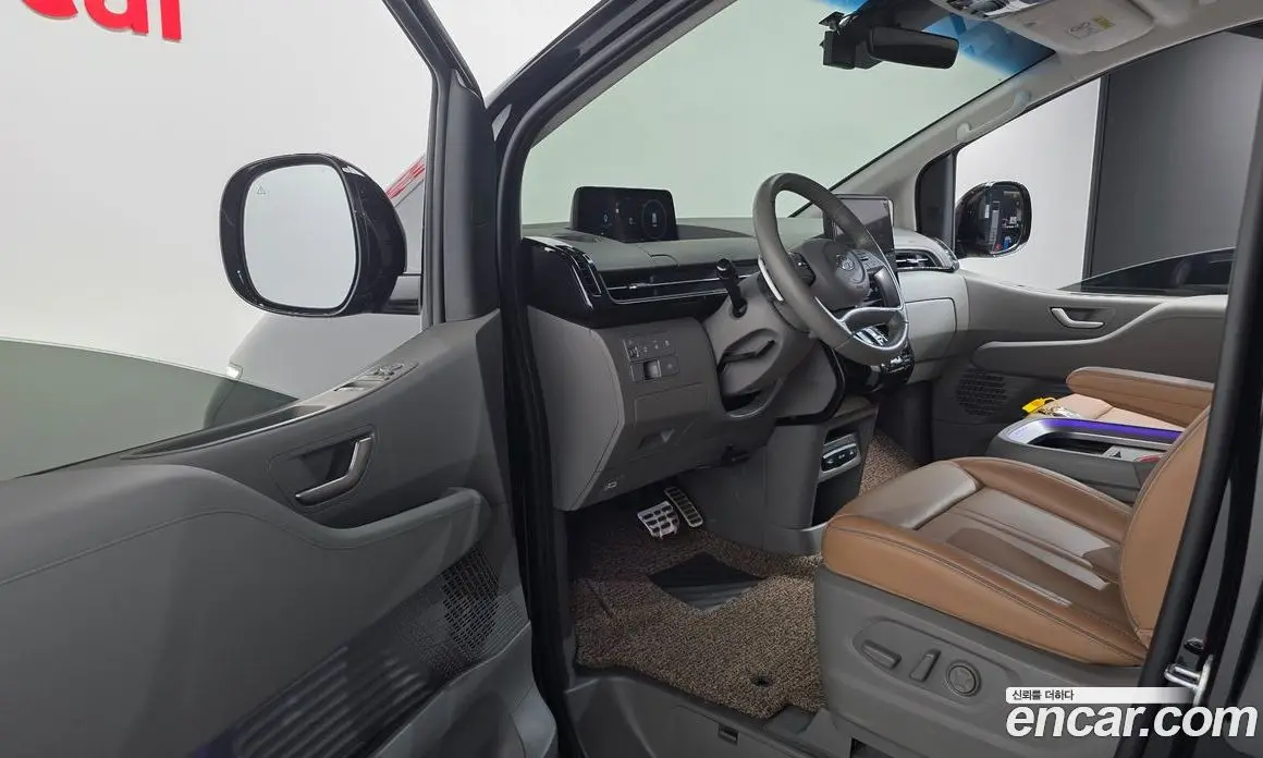 Hyundai Staria 2024 2.2 автомат (гидро), фото 17