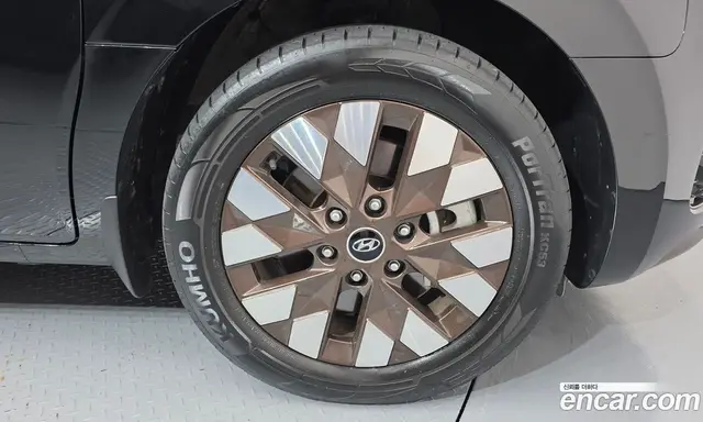 Hyundai Staria 2024 2.2 автомат (гидро), миниатюра 7