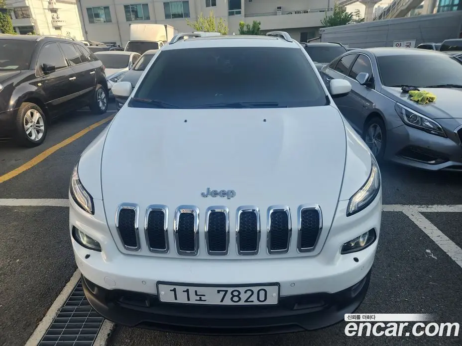 Jeep Cherokee 2015 2.0 автомат (гидро), фото 1 Jeep Cherokee 2015 2.0 автомат (гидро), фото 1