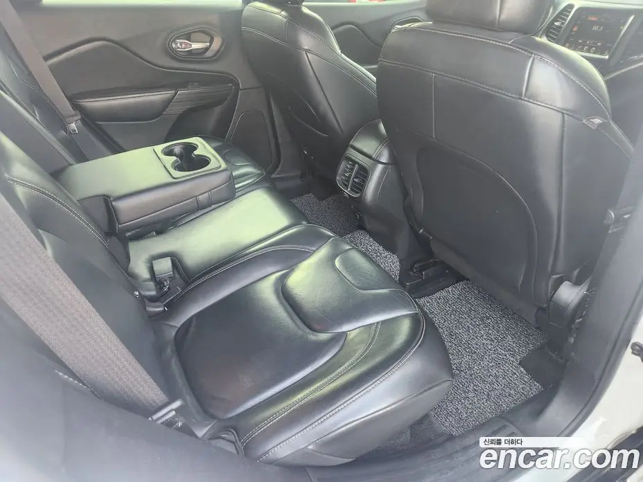 Jeep Cherokee 2015 2.0 автомат (гидро), фото 13 Jeep Cherokee 2015 2.0 автомат (гидро), фото 13