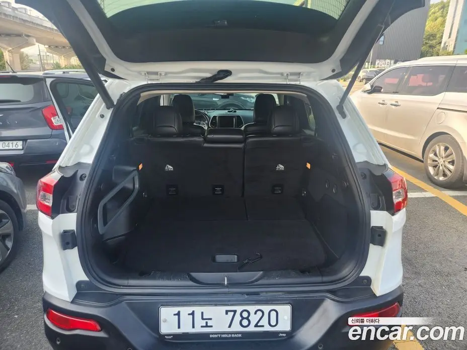 Jeep Cherokee 2015 2.0 автомат (гидро), фото 17 Jeep Cherokee 2015 2.0 автомат (гидро), фото 17
