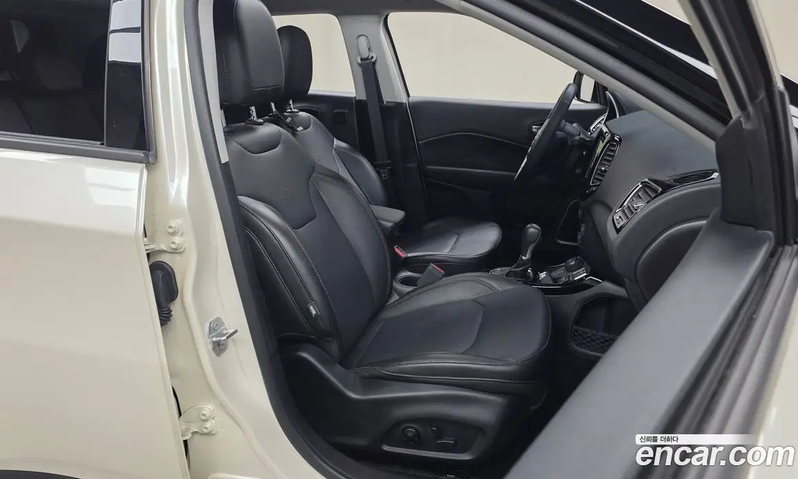 Jeep Compass 2019 2.4 автомат (гидро), фото 16 Jeep Compass 2019 2.4 автомат (гидро), фото 16