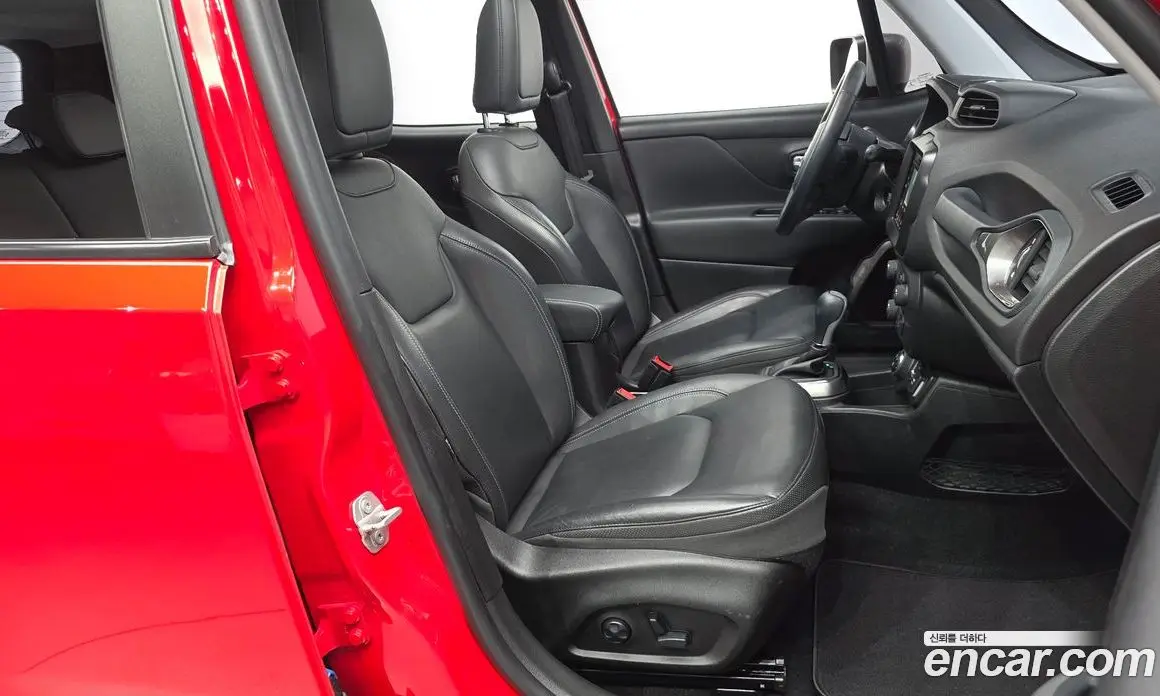Jeep Renegade 2018 2.0 автомат (гидро), фото 16 Jeep Renegade 2018 2.0 автомат (гидро), фото 16