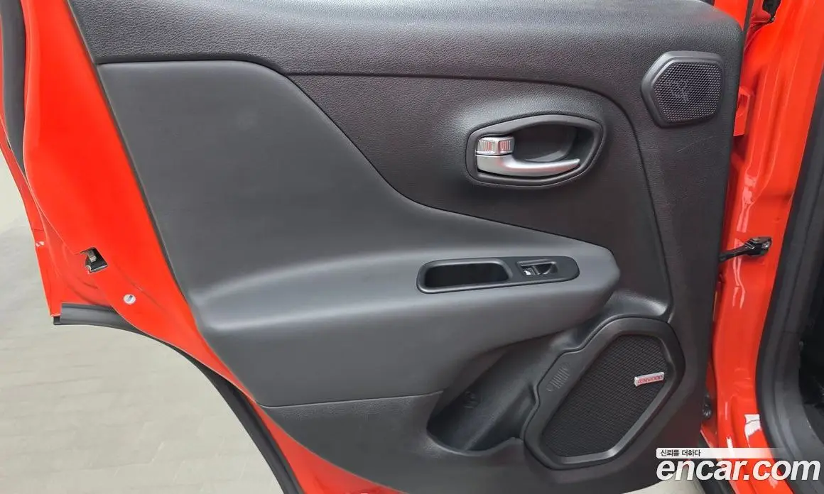 Jeep Renegade 2021 2.4 автомат (гидро), фото 15 Jeep Renegade 2021 2.4 автомат (гидро), фото 15