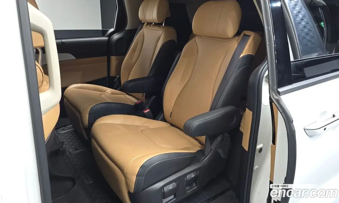 Kia Carnival 2021 2.2 автомат (гидро), фото 16
