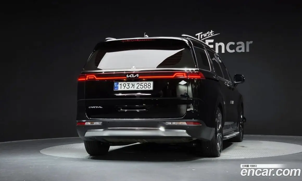Kia Carnival 2023 2.2 автомат (гидро), фото 4
