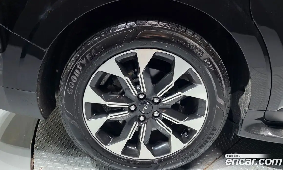 Kia Carnival 2023 2.2 автомат (гидро), фото 7
