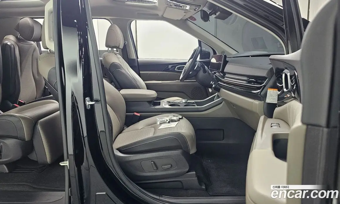 Kia Carnival 2024 1.6 автомат (гидро), фото 16