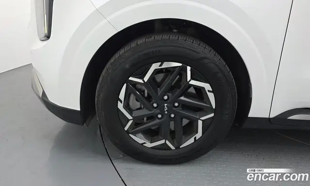 Kia Carnival 2024 2.2 автомат (гидро), миниатюра 5 Kia Carnival 2024 2.2 автомат (гидро), миниатюра 5