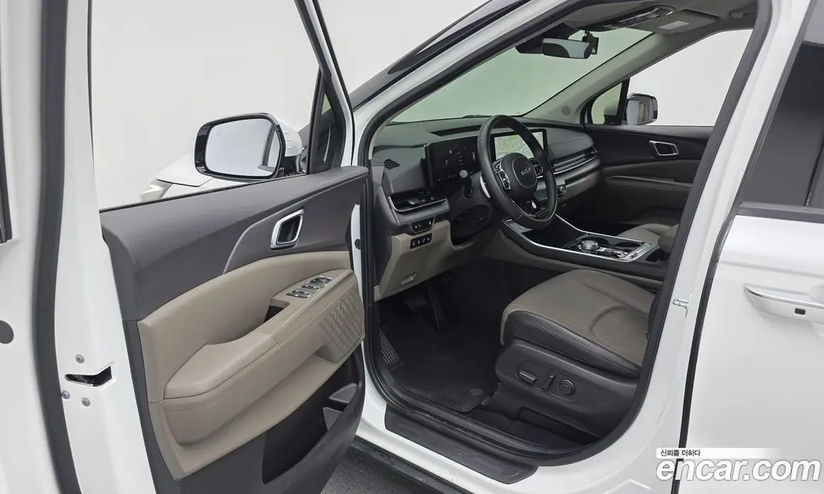 Kia Carnival 2024 2.2 автомат (гидро), фото 10 Kia Carnival 2024 2.2 автомат (гидро), фото 10