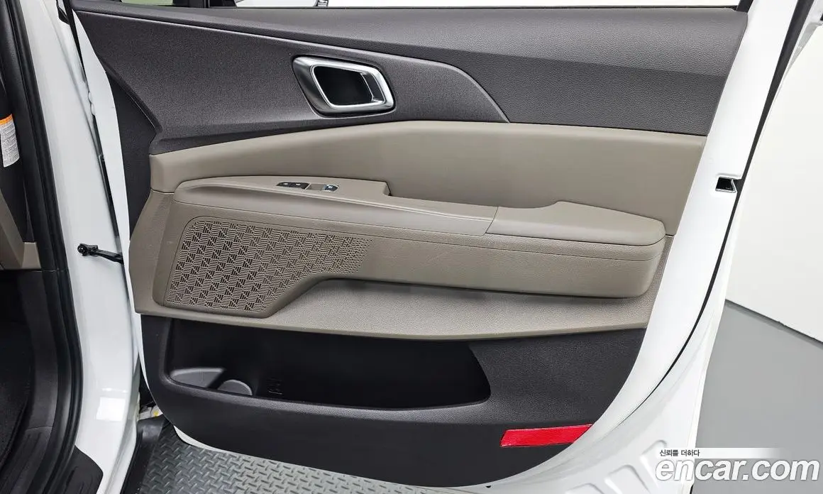 Kia Carnival 2025 1.6 автомат (гидро), фото 14 Kia Carnival 2025 1.6 автомат (гидро), фото 14