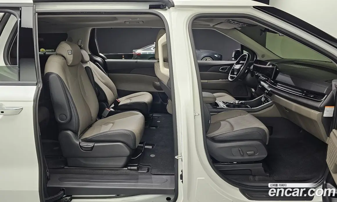 Kia Carnival 2025 1.6 автомат (гидро), фото 17 Kia Carnival 2025 1.6 автомат (гидро), фото 17