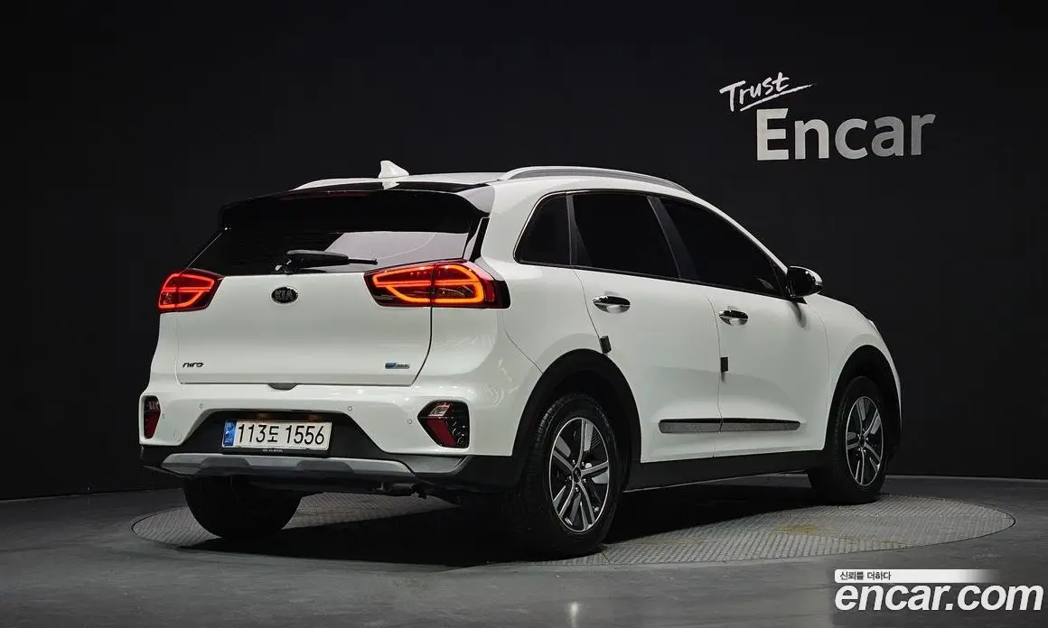 Kia Niro 2020 1.6 автомат (гидро), фото 1 Kia Niro 2020 1.6 автомат (гидро), фото 1