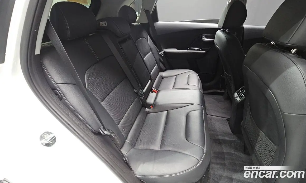Kia Niro 2020 1.6 автомат (гидро), фото 16 Kia Niro 2020 1.6 автомат (гидро), фото 16