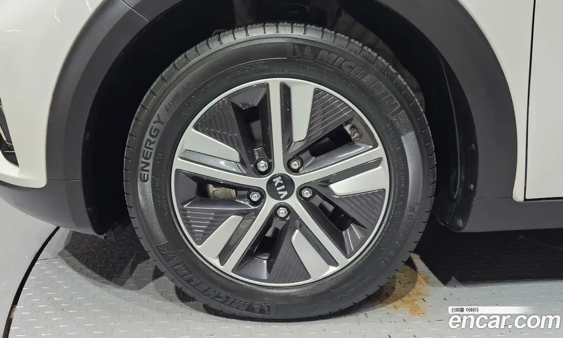 Kia Niro 2020 1.6 автомат (гидро), фото 4 Kia Niro 2020 1.6 автомат (гидро), фото 4