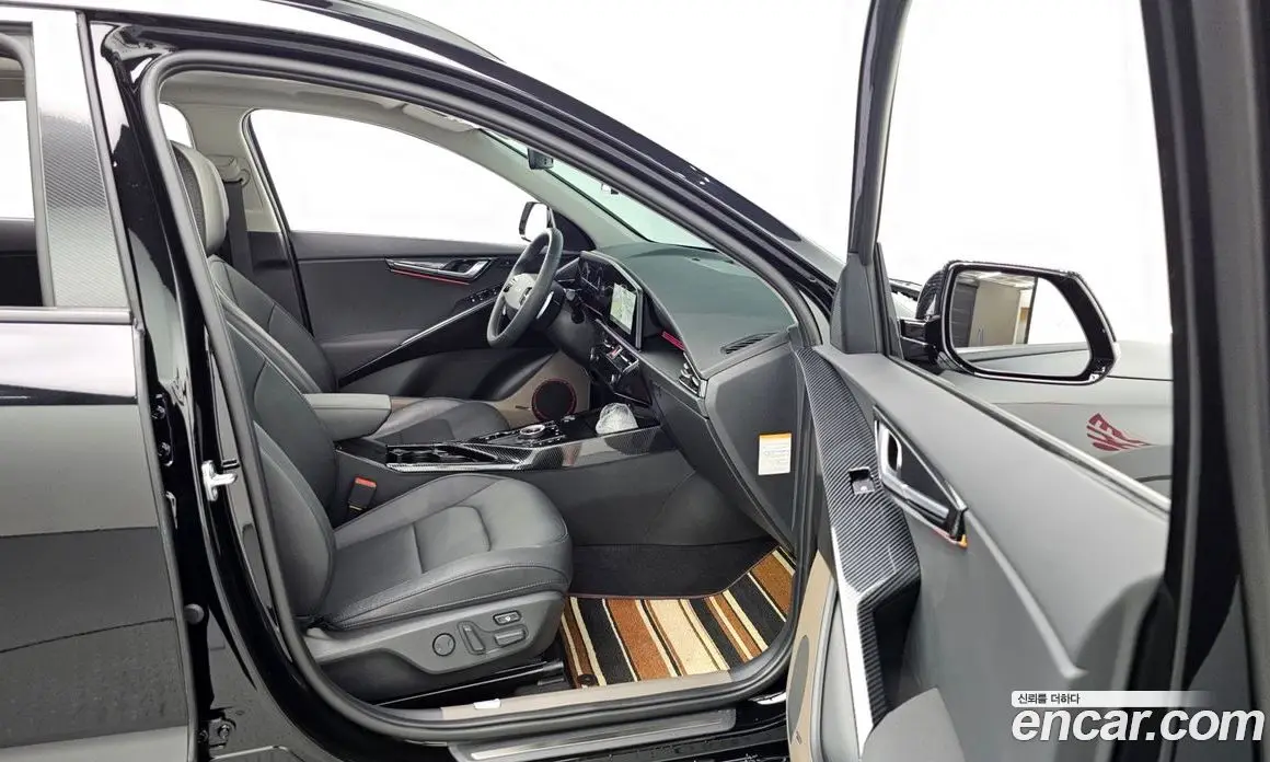 Kia Niro 2025 1.6 автомат (гидро), фото 16