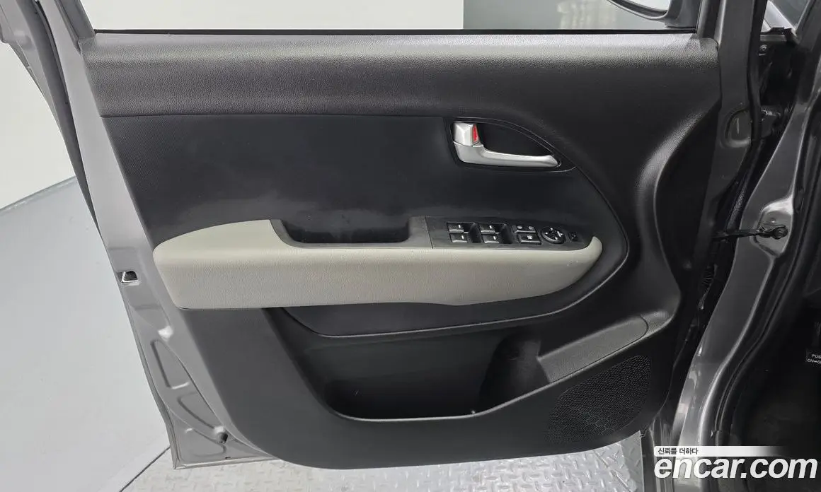 Kia Ray 2022 1.0 автомат (гидро), фото 14