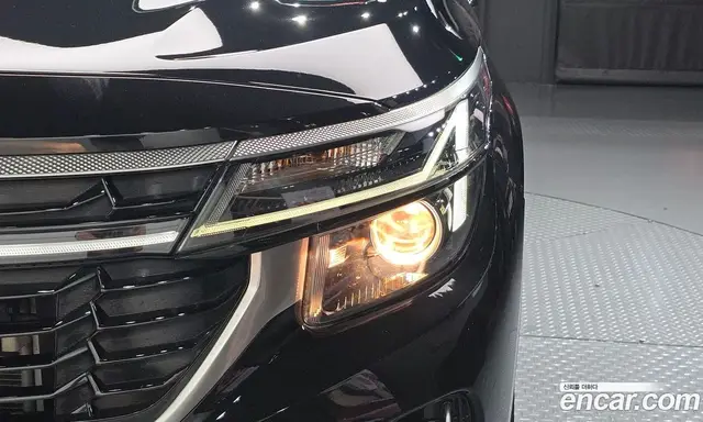 Kia Seltos 2023 1.6 автомат (гидро), миниатюра 8 Kia Seltos 2023 1.6 автомат (гидро), миниатюра 8