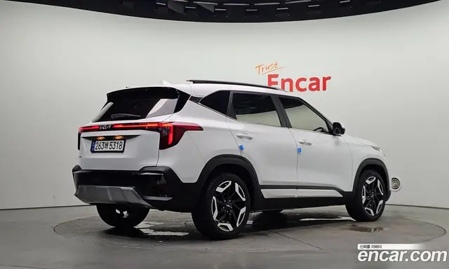 Kia Seltos 2024 1.6 автомат (гидро), миниатюра 2