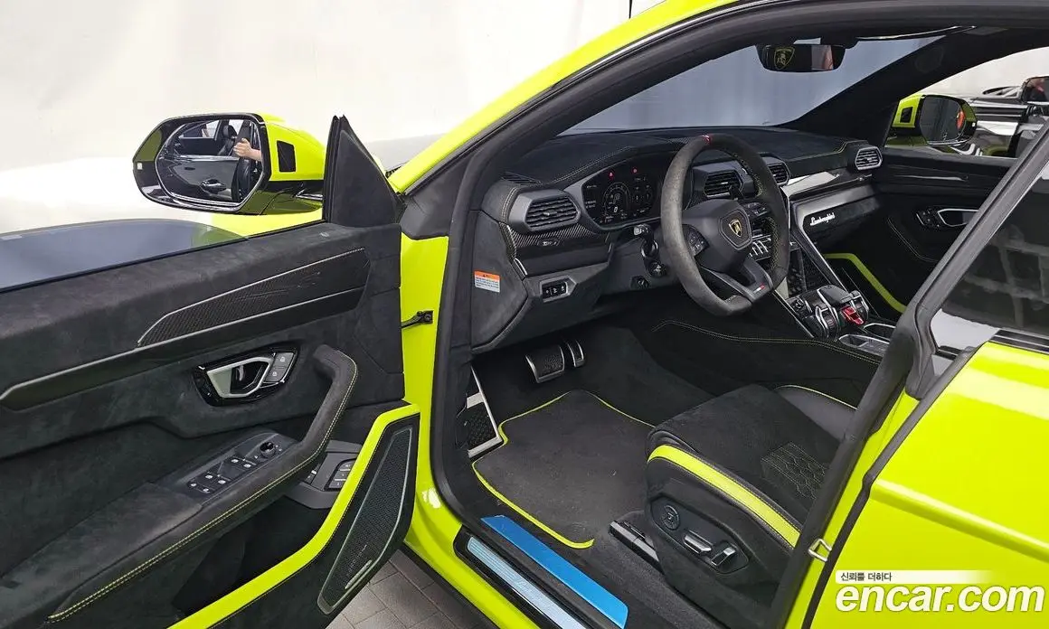 Lamborghini Urus 2024 4.0 автомат (гидро), фото 13 Lamborghini Urus 2024 4.0 автомат (гидро), фото 13